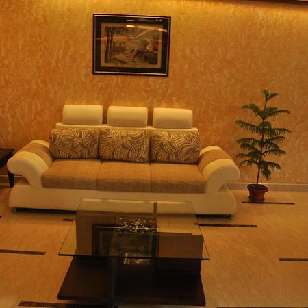 Divine Paradise Tavisha Yeni Delhi Dış mekan fotoğraf