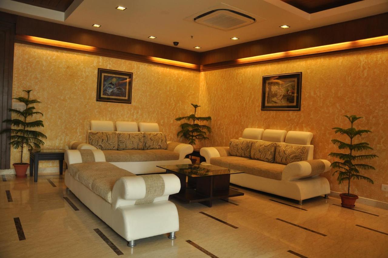 Divine Paradise Tavisha Yeni Delhi Dış mekan fotoğraf