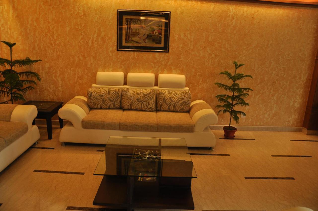 Divine Paradise Tavisha Yeni Delhi Dış mekan fotoğraf