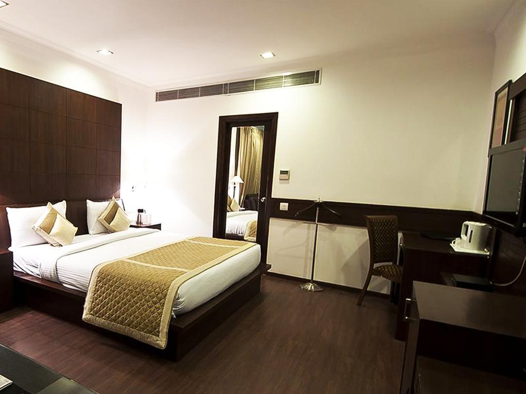 Divine Paradise Tavisha Yeni Delhi Dış mekan fotoğraf