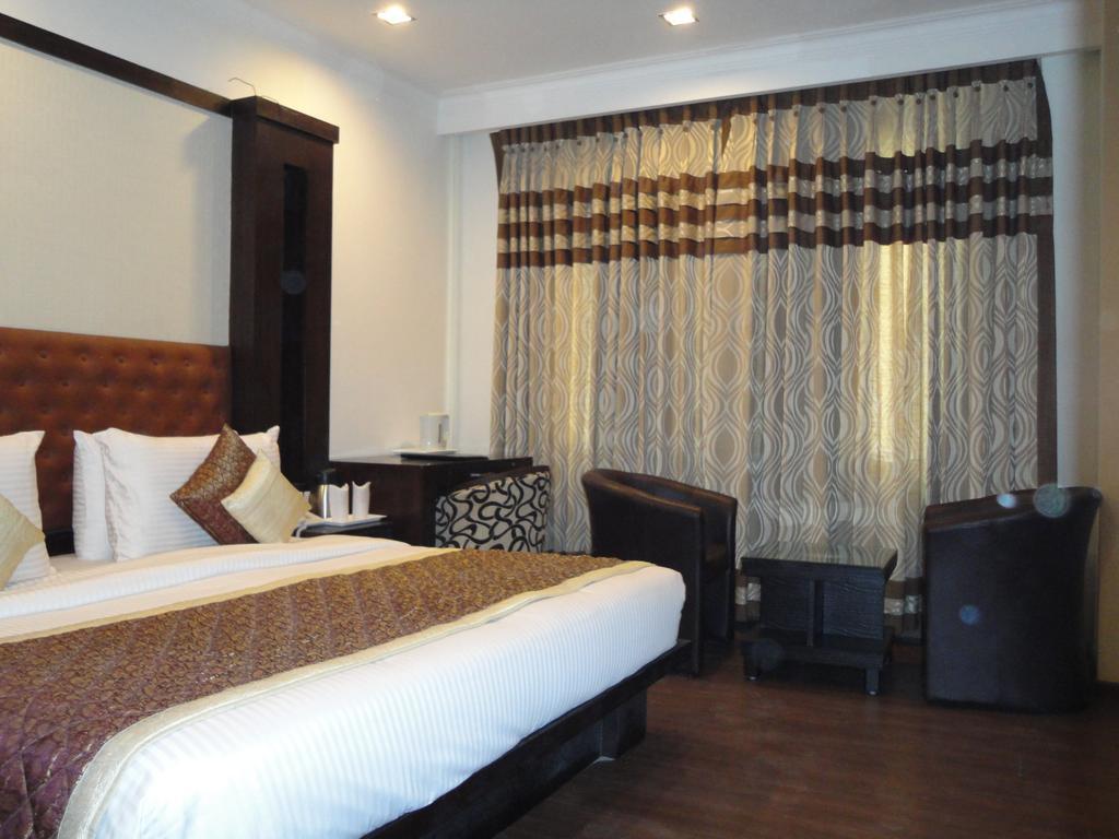 Divine Paradise Tavisha Yeni Delhi Dış mekan fotoğraf