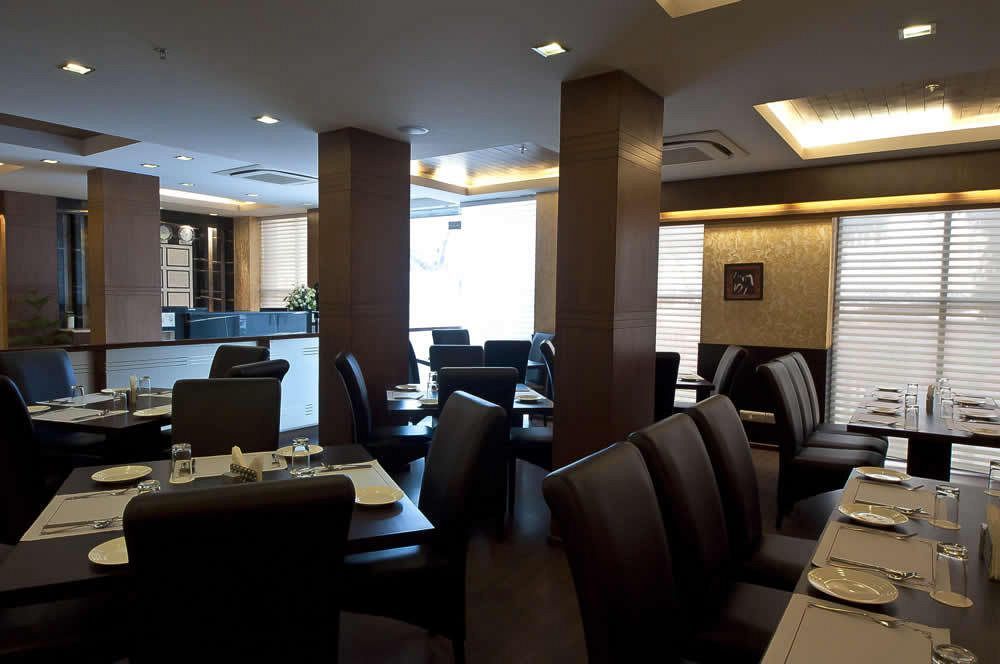 Divine Paradise Tavisha Yeni Delhi Dış mekan fotoğraf