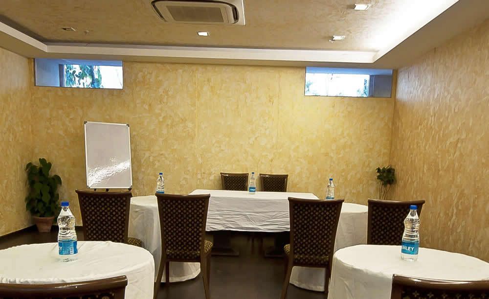 Divine Paradise Tavisha Yeni Delhi Dış mekan fotoğraf