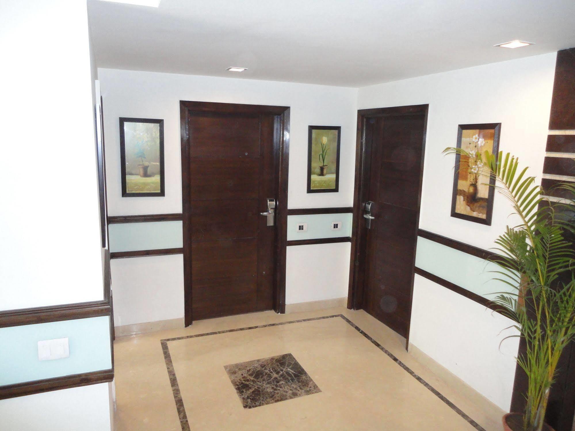 Divine Paradise Tavisha Yeni Delhi Dış mekan fotoğraf